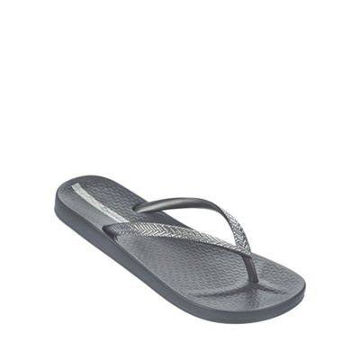 Ipanema 'Mesh' grey flip flop